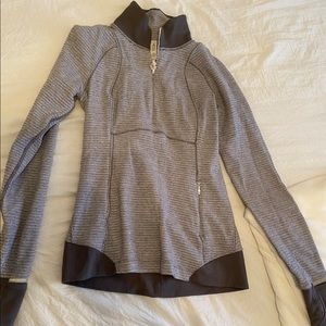 lululemon pullover size 4